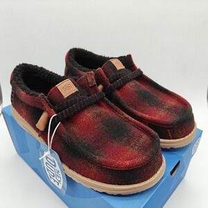 HEYDUDE Wally Cozy Plaid Men's Size 7 Red Plaid Black Slip On Shoes 44341-6RQ
